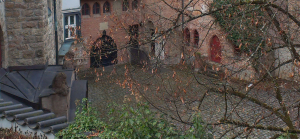 UMGESTALTUNG BURGHOF BURG SCHWANECK